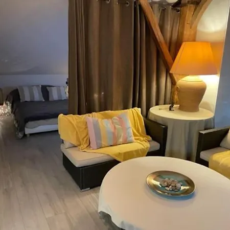 Oda ve Kahvaltı Poublade, Chats 2pers Avec Piscine Chauffee